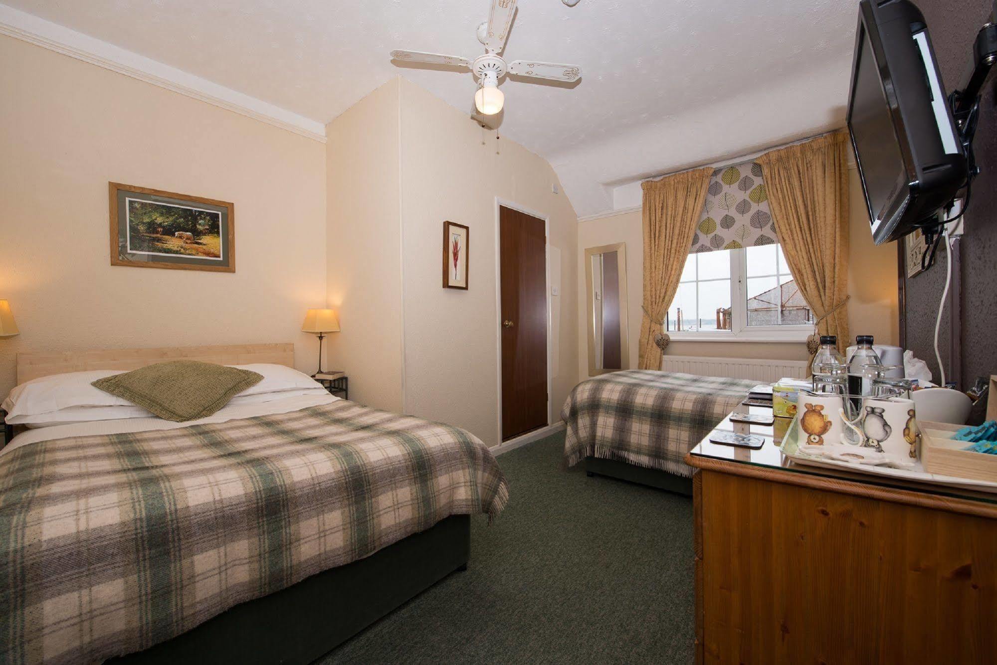 The Maples Bed & Breakfast Hythe  Exterior foto
