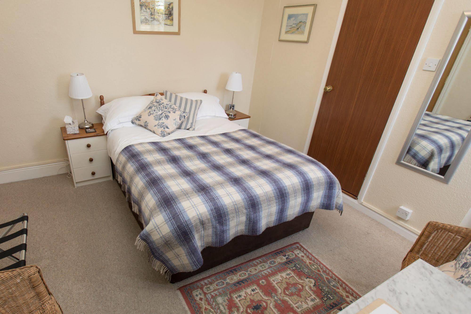 The Maples Bed & Breakfast Hythe  Exterior foto